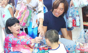 Vợ chồng Việt Hương kỉ niệm ngày cưới theo cách đặc biệt