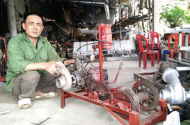 Máy cấy 'không động cơ' của lão nông Ninh Bình
