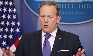 Quyết định gây sốc của phát ngôn viên Nhà Trắng