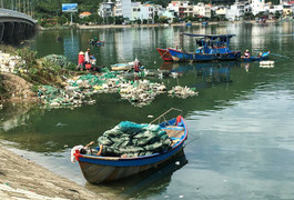 Tá hỏa phát hiện thi thể người đàn ông nổi trên mặt nước