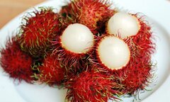 Chôm chôm chín ép do hóa chất tràn lan: Cách đơn giản để phân biệt