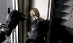 Bí quyết 'phản đòn' khi trộm đột nhập, manh động tấn công gia chủ khi bị phát hiện