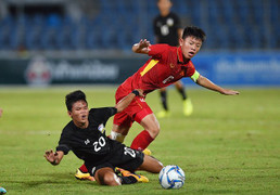 Đội trưởng U15 Việt Nam vừa hạ Thái Lan từng bị cựu tuyển thủ quốc gia dọa cắt gân chân