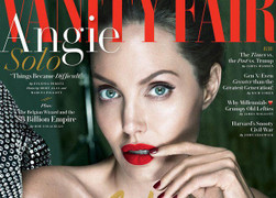 Angelina Jolie mắc chứng liệt cơ mặt, nửa gương mặt bị tê cứng