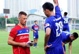 Vì sao chuyên gia thể lực Đức vắng mặt ở U22 Việt Nam?