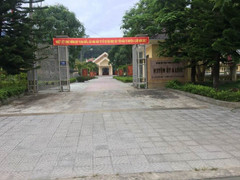 Cả nhà 'làm quan' ở Huế: Điều chuyển công tác Bí thư huyện A Lưới