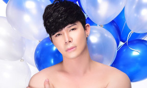 Nathan Lee bán nude trong bộ ảnh mừng sinh nhật