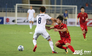 Video: Công Phượng solo từ giữa sân tạo cơ hội mười mươi cho Đức Chinh