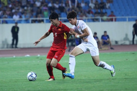 HLV Hữu Thắng bật mí cách giúp Công Phượng thăng hoa