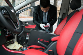 Phát sốt với dàn 'mỹ nam' giao hàng online