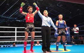 Nữ võ sỹ Việt hạ cao thủ Thái Lan giành HCV Muay Thái thế giới