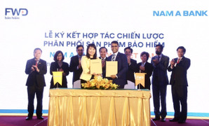 FWD ký kết hợp tác độc quyền phân phối bảo hiểm qua ngân hàng thời hạn 15 năm với Nam A Bank