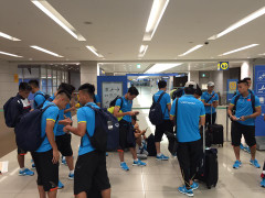 U22 Việt Nam tới Hàn Quốc trong tình trạng uể oải