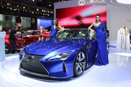 Lexus LC 500h đẹp không tưởng tượng nổi, giá bán 'ngút trời'