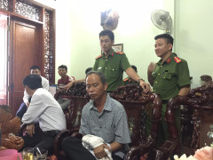 Video: Công an đọc lệnh bắt Giám đốc ngân hàng Agribank ở Đắk Lắk