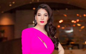 Trương Ngọc Ánh khoe vòng một lấp ló với áo xẻ sexy