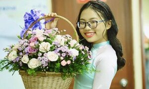 Ồn ào chuyện gia đình Phương Mỹ Chi: Đừng 'giết chết' cô bé 14 tuổi