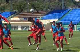 U22 Việt Nam luyện bài khiến HLV Hữu Thắng đau đầu