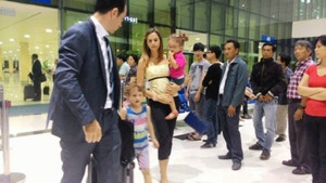 1.000 hành khách lỡ chuyến bay vì hàng loạt nhân viên đình công