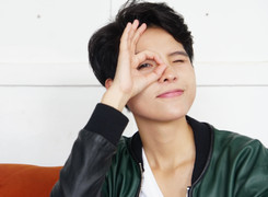 Video: Vũ Cát Tường hát hit 'Nắm lấy tay nhau' của Mỹ Tâm