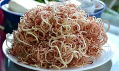 Hé lộ sự thật hãi hùng về bắp chuối bị ngâm hóa chất bán đầy rẫy ngoài chợ