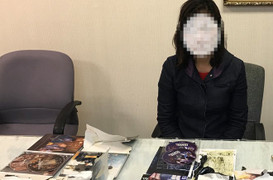 Chuyển ma túy hộ người tình ngoại quốc, nữ hành khách bị bắt