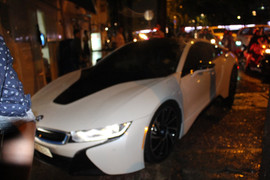 Ông Đoàn Ngọc Hải xử phạt siêu xe gần 10 tỷ đồng đậu trên vỉa hè quán nhậu