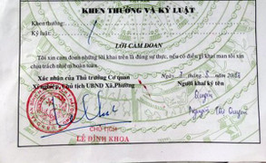 Phó chủ tịch xã ‘phê bình cả nhà’ cô gái trong lý lịch: Đã có ‘bút phê’ mới của chủ tịch