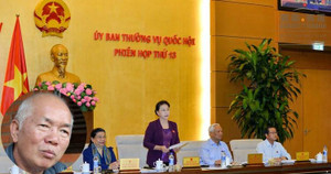Lựa chọn báo chí đưa tin họp Thường vụ Quốc hội: Quan chức sao phải sợ 'lỡ miệng'?