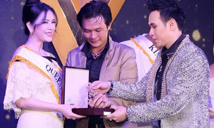 Lý Nhã Kỳ đấu giá bằng được vòng cổ ngọc trai để tặng mẹ Nguyên Vũ