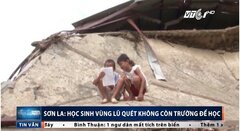 Xót xa lũ đánh sập trường, trẻ em Sơn La ngồi ôn bài bên đống đổ nát