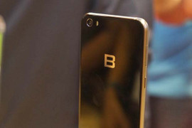 Muốn thắng lợi, Bphone 2017 phải hạ gục 5 đối thủ này