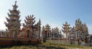 Chuyện ‘người chết nuôi người sống’ ở thành phố lăng mộ xa hoa bậc nhất Việt Nam