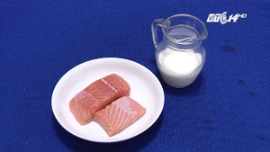 Cách làm ruốc cá hồi ướp sữa mẹ thơm ngon, giàu dinh dưỡng cho bé