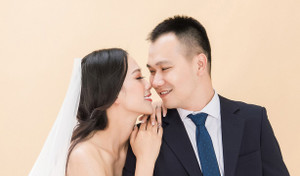 Ảnh cưới lãng mạn của Á hậu Vân Quỳnh và giảng viên Đại học Ngoại Thương