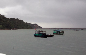 Chìm tàu đánh cá ở Quảng Ninh, 6 ngư dân thoát nạn