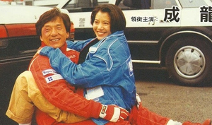 Thành Long hàn gắn quan hệ với Hoa hậu Hong Kong sau 22 năm ân oán