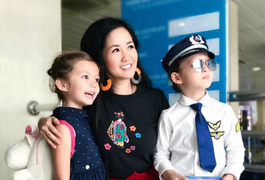 Con trai Diva Hồng Nhung diện đồ phi công siêu đáng yêu