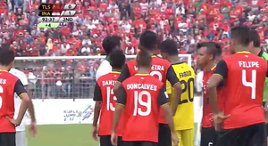 Video: Cầu thủ Indonesia, Đông Timor lao vào ẩu đả ngay trên sân