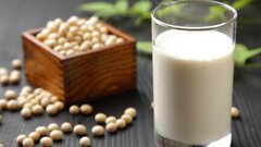 Thực hư thông tin uống sữa đậu nành khiến bé trai bị vô sinh