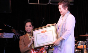 Ngọc Sơn được phong tặng 'Giáo sư âm nhạc': Bộ Công thương phải 'tuýt còi'