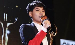 Video: Vũ Cát Tường khoe tài bắn tiếng Anh 'như gió'