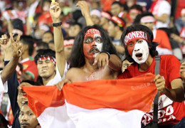 Fan cuồng Indonesia khiến người xem lạnh gáy