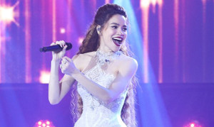 Xuất hiện hình ảnh về chung một nhà với Kim Lý, Hồ Ngọc Hà nói gì?