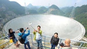 Du khách ồn ào, kính viễn vọng khổng lồ Trung Quốc có thể không tìm nổi người ngoài hành tinh