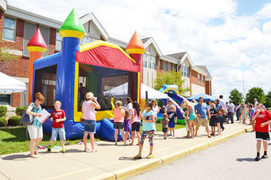 Học sinh Mỹ bắt đầu năm học mới thế nào?