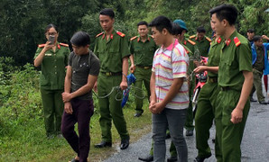 Sau tiệc sinh nhật, bé gái 15 tuổi bị hai gã trai khống chế, thay nhau cưỡng bức