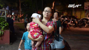 Hà Nội: Cháy chung cư giữa đêm, dân hốt hoảng dùng vung nồi báo động