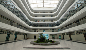 Năm học mới ở trường đại học có trụ sở đạt chuẩn quốc tế