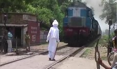 Những pha thoát chết ngoạn mục khó tin nhất quả đất